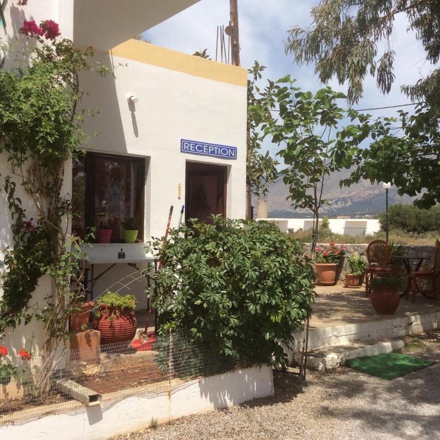 Artemis Rooms Sfakia Esterno foto